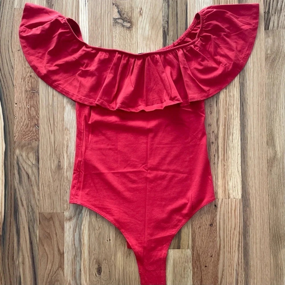J. Crew Off Shoulder Ruffle Red Bodysuit Size XS - Picture 4 of 4